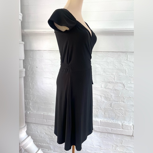 Norma Kamali Wrap Dress Cap Sleeve Sweetheart Neckline Knee Length Size M US 6 - Picture 5 of 12